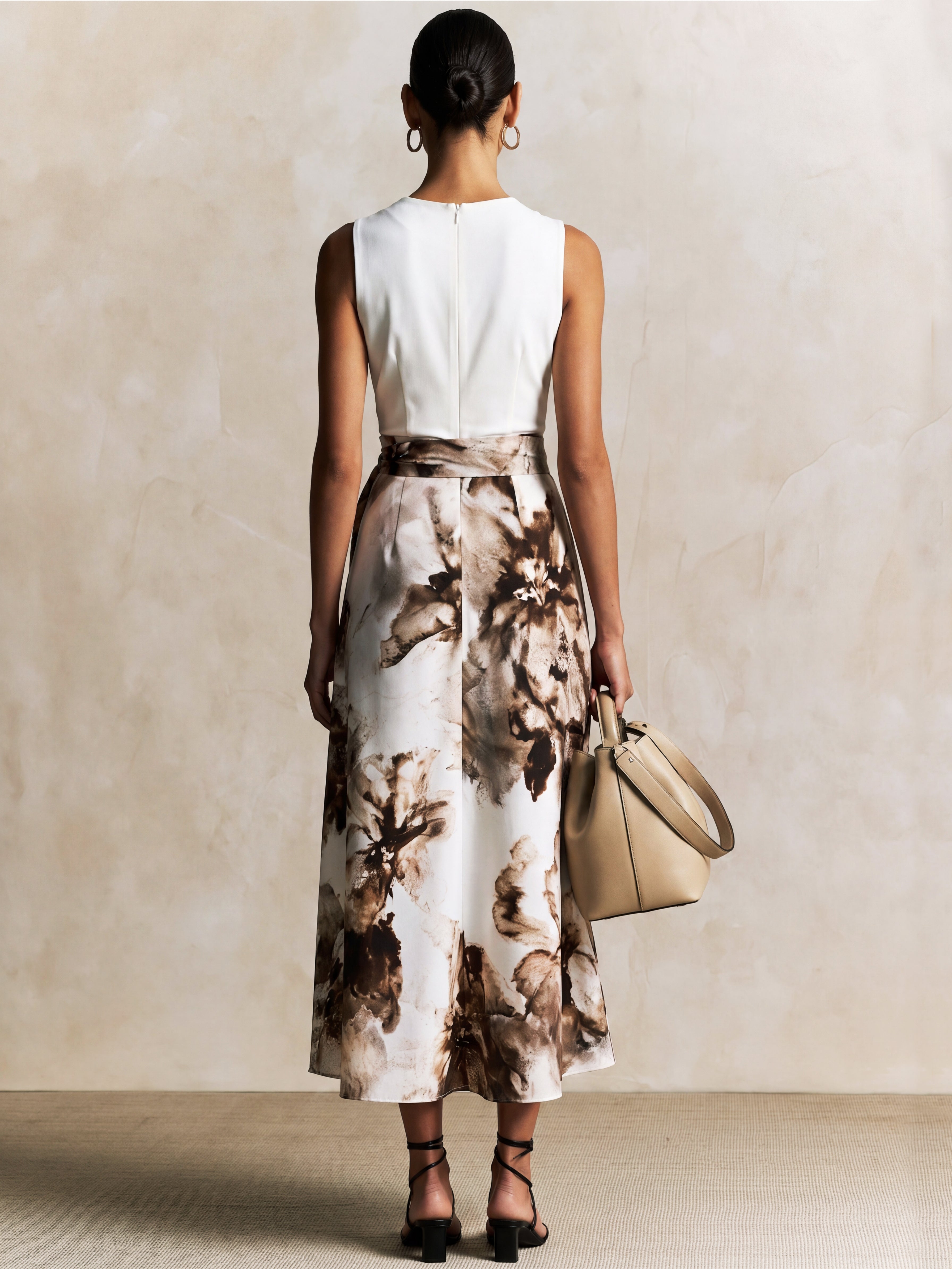 Liserie Elegant Sleeveless Floral Midi Dress