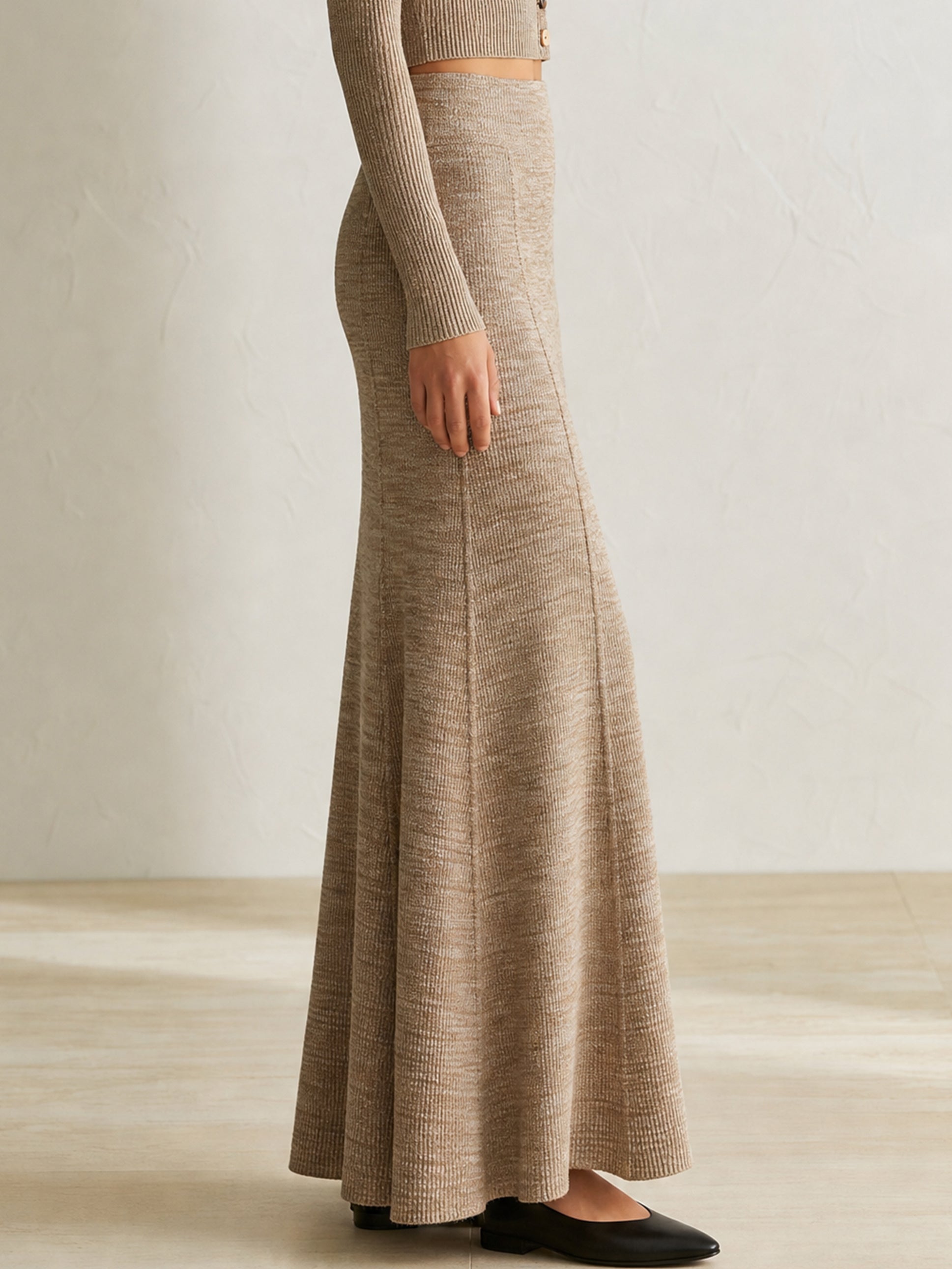 Elegant Ribbed Knit Flared Godet Maxi Skirt