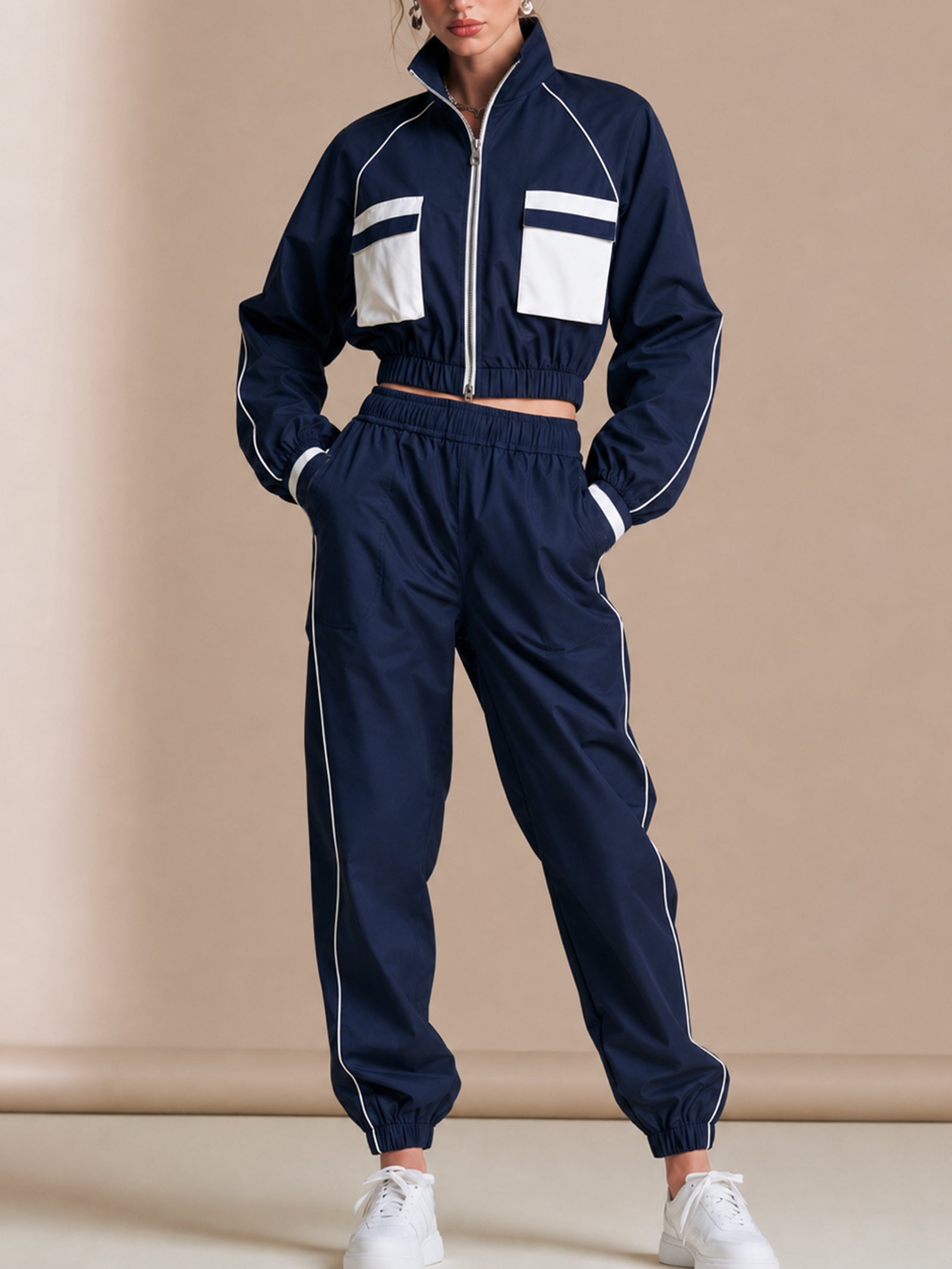Blue And White Color-block Tracksuit With Large Pockets And A Stand-up Collar