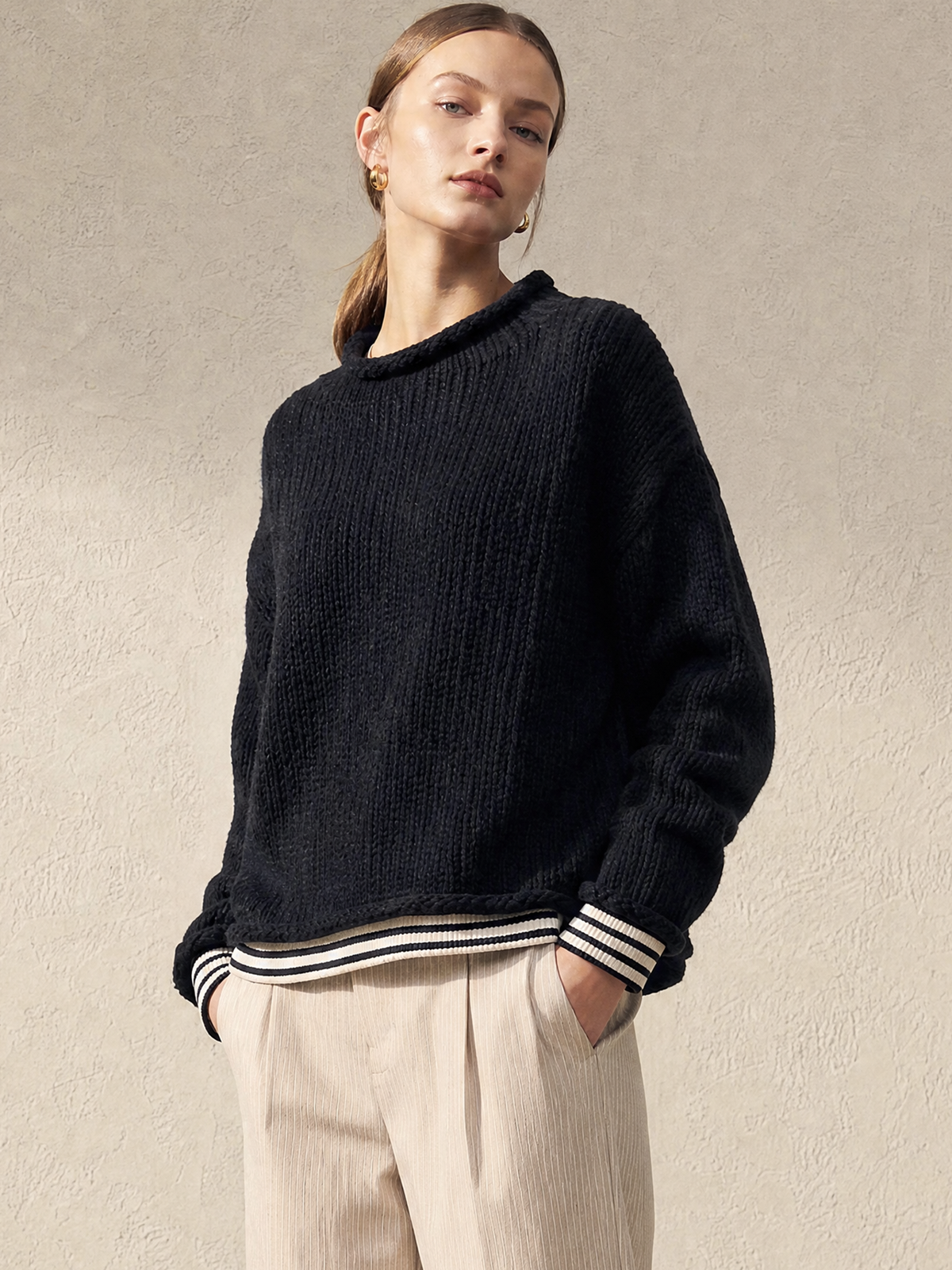 Black Chunky Knit Pullover With Fake Two-Tone Striped Cuffs