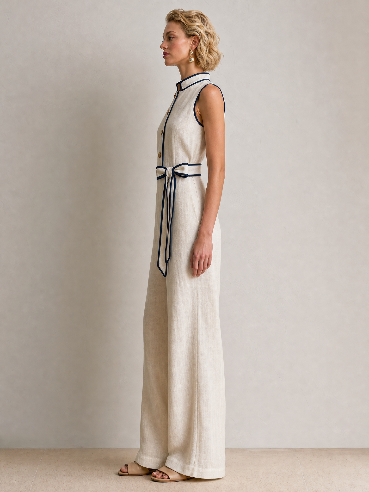 Off-white Sleeveless Mandarin-collar Set With Linen Piping
