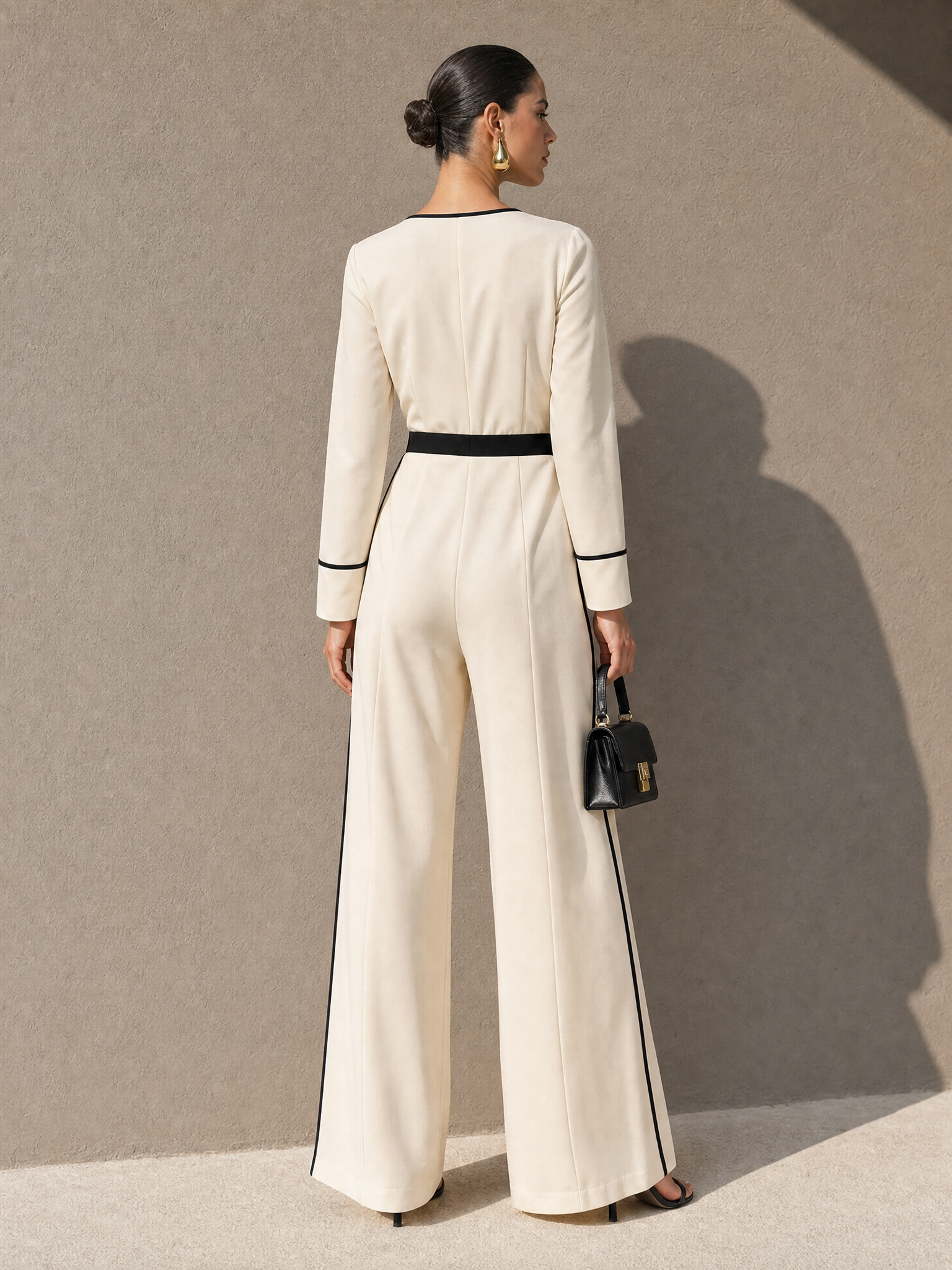 White Linen Set With V-neck And Piped Trim