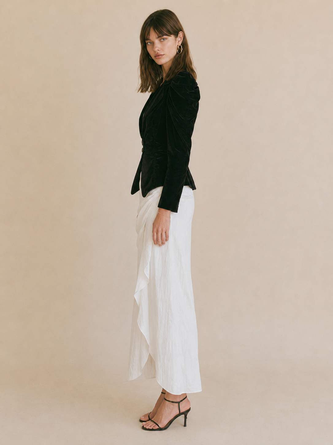 Elegant Black Velvet V-neck Slim-fit Two-button Blazer