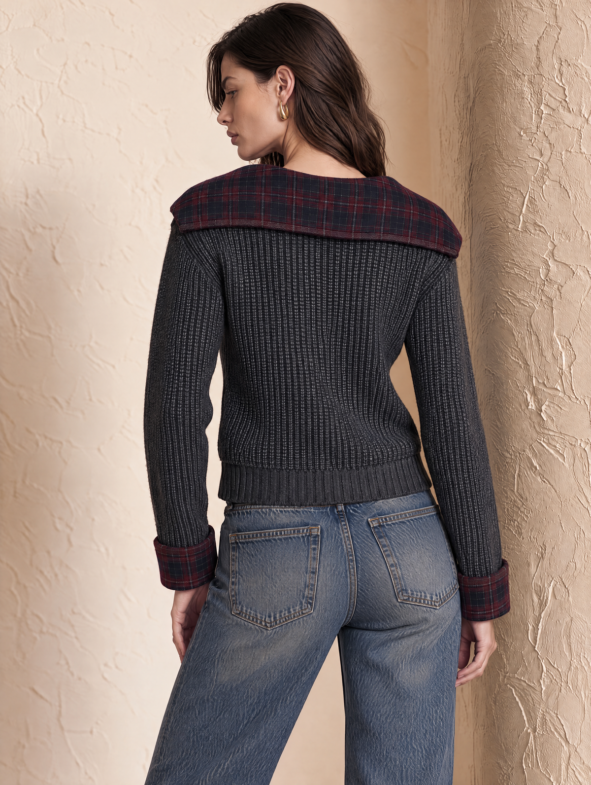 Charcoal Gray & Burgundy Plaid-Collar Wool Knit Sweater